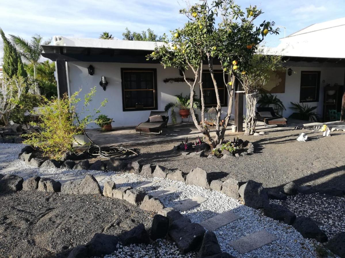 Habitaciones Dona Cris Puerto del Carmen  Exterior photo