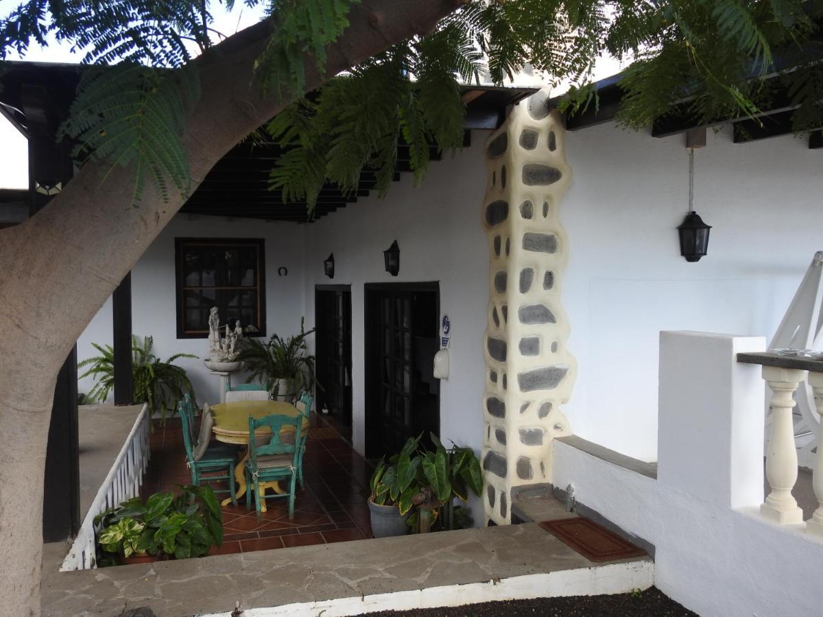 Habitaciones Dona Cris Puerto del Carmen  Exterior photo