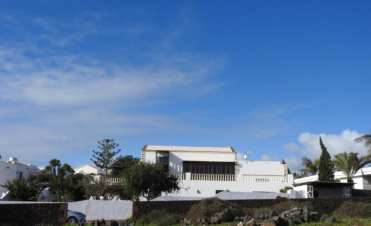 Habitaciones Dona Cris Puerto del Carmen  Exterior photo